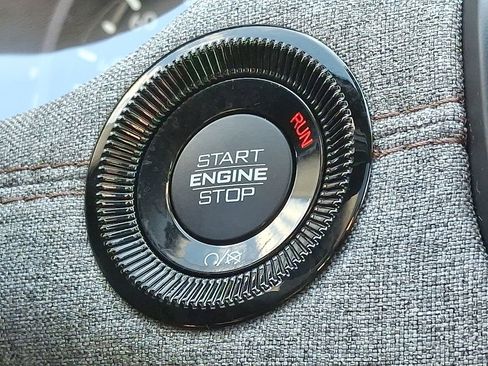 Used 2024 Jeep Compass Latitude w/ Sun and Sound Group image 23