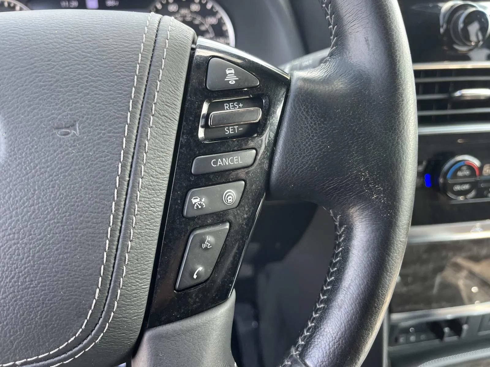 Used 2021 Nissan Armada Platinum w/ Captain's Chairs Package RWD image 36