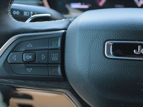 Used 2024 Jeep Grand Cherokee Limited w/ Trailer Tow Package image 15