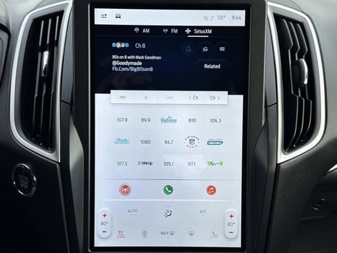 Used 2022 Ford Edge ST-Line image 3