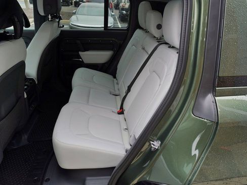 Used 2026 Land Rover Defender 110 X-Dynamic SE AWD/4WD image 23
