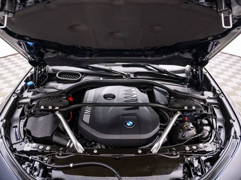 Certified 2025 BMW 740i xDrive w/ Premium Package AWD/4WD image 32