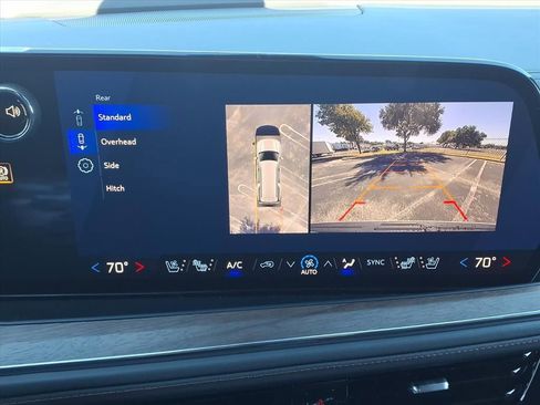 New 2026 Chevrolet Suburban High Country AWD/4WD image 18