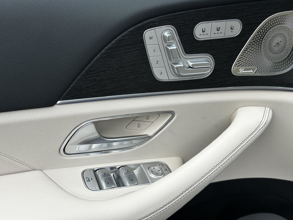 New 2026 Mercedes-Benz GLS 450 4MATIC image 12