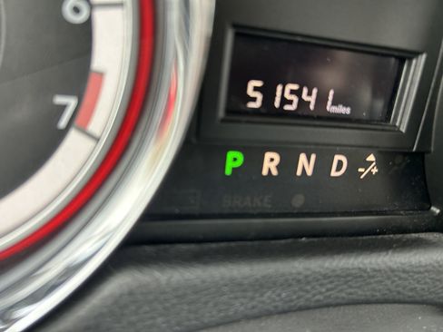 Used 2017 Dodge Grand Caravan SE w/ UConnect Hands-Free Group image 12