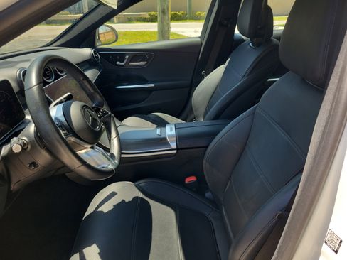 Used 2024 Mercedes-Benz C 300 Sedan image 17