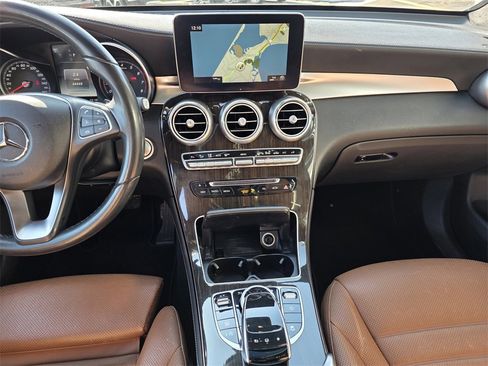 Used 2016 Mercedes-Benz GLC 300 4MATIC image 18