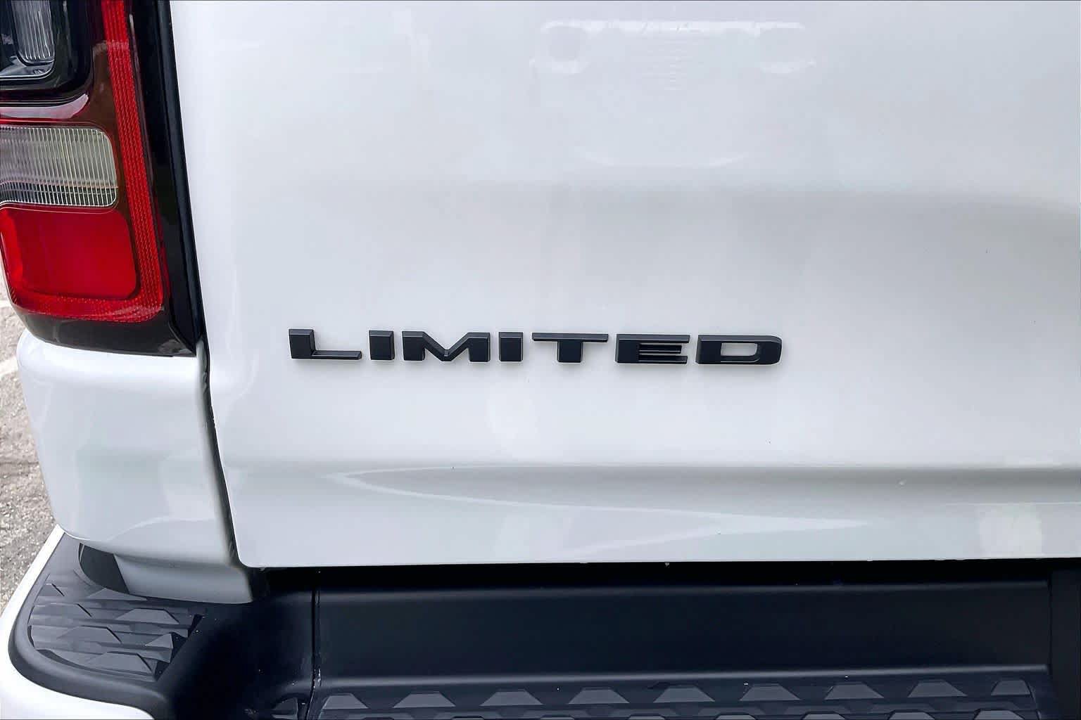 Used 2023 RAM 1500 Limited AWD/4WD image 10