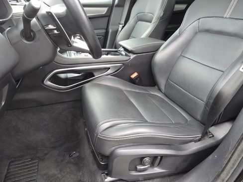 Used 2025 Jaguar F-PACE R-Dynamic S image 22