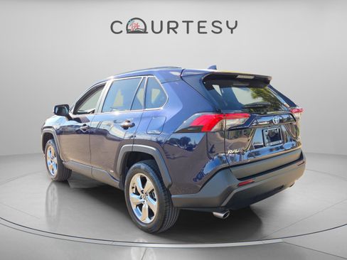 Certified 2021 Toyota RAV4 XLE Premium image 3