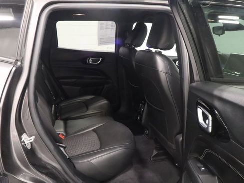 Certified 2022 Jeep Compass Latitude AWD/4WD image 19
