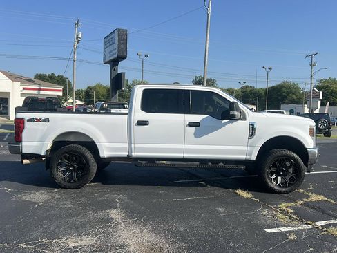 Used 2018 Ford F250 XLT w/ XLT Value Package AWD/4WD image 4