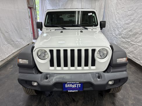 Used 2019 Jeep Wrangler Sport AWD/4WD image 6