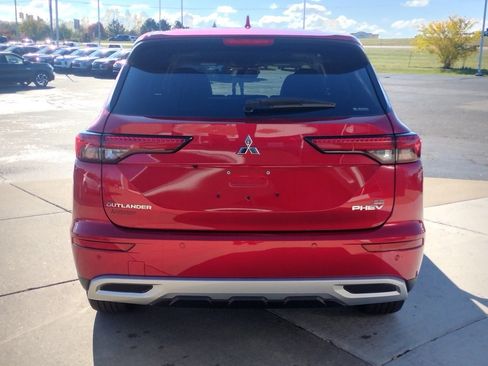 New 2025 Mitsubishi Outlander SE image 18