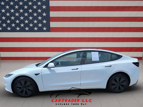 Used 2025 Tesla Model 3 RWD image 3