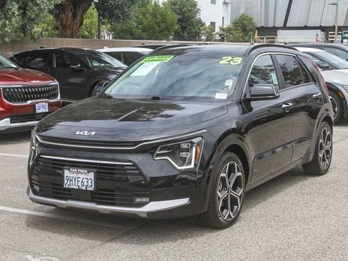 Used 2023 Kia Niro SX Touring FWD image 5