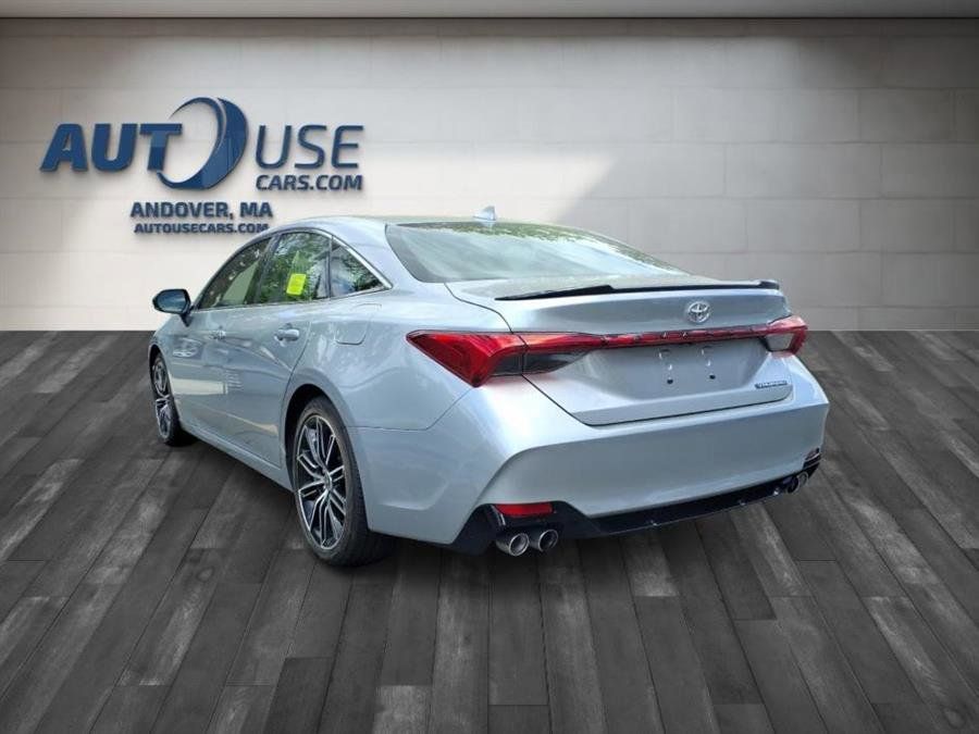 Used 2022 Toyota Avalon Touring FWD image 15