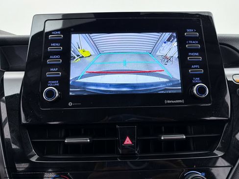 Used 2021 Toyota Camry SE FWD image 5