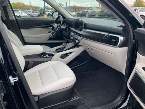 Used 2023 Kia Telluride S image 10