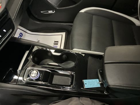 Used 2025 Buick Envision Sport Touring image 21