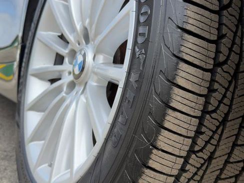 Used 2013 BMW 535i xDrive Sedan AWD/4WD image 6