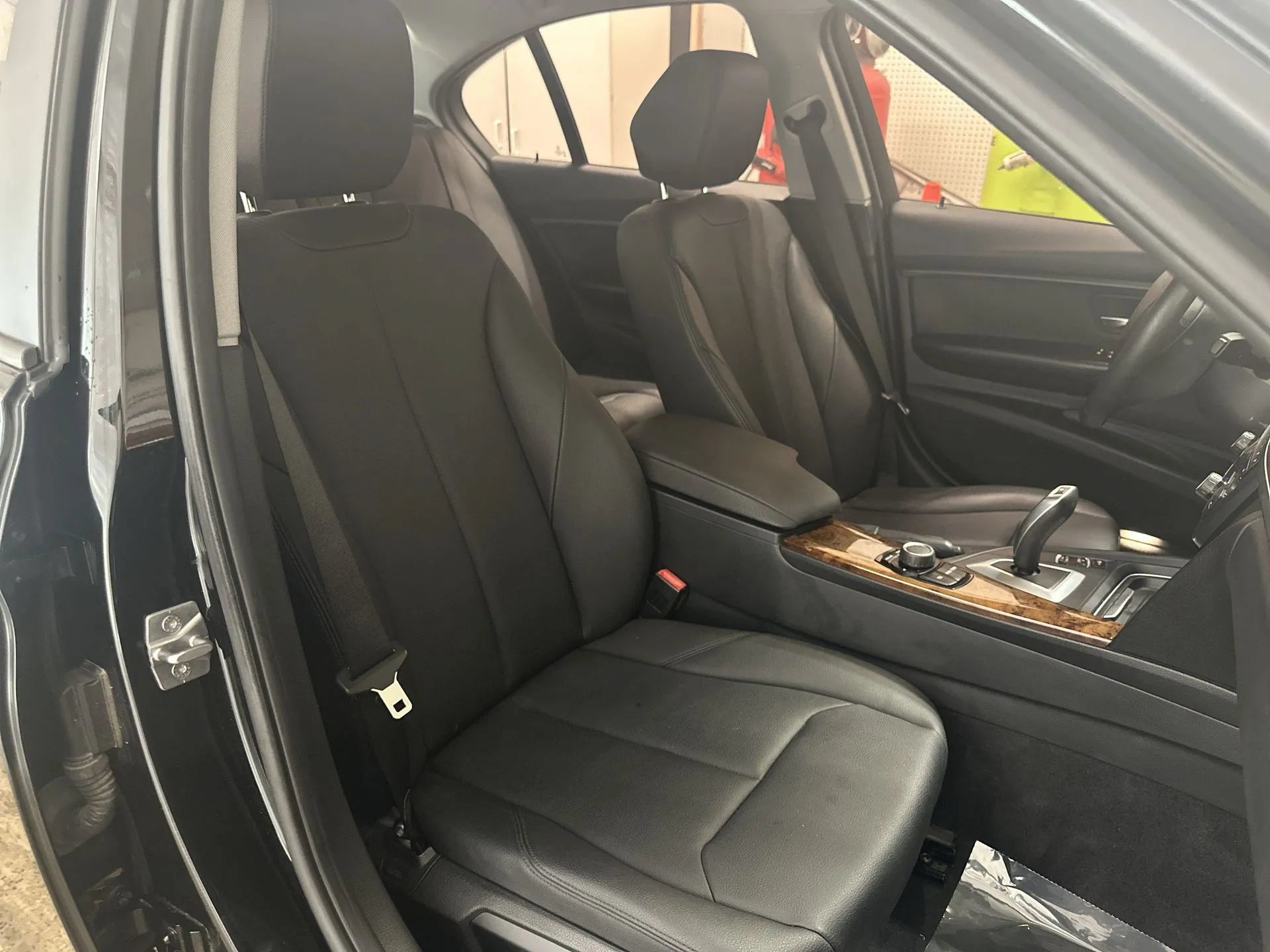 Used 2014 BMW 320i Sedan RWD image 27