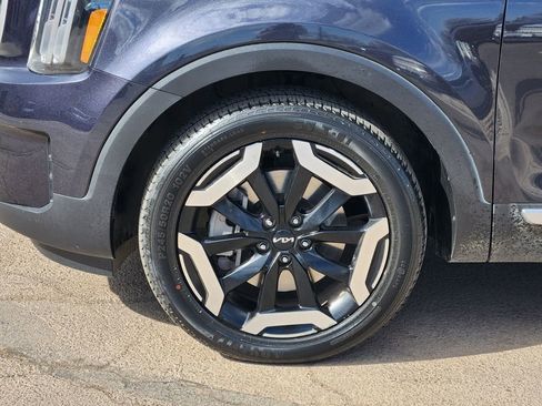 Used 2025 Kia Telluride S image 10