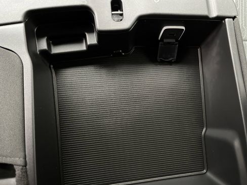 Used 2024 RAM 3500 Tradesman w/ Safety Group image 25