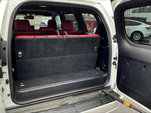 Used 2023 Lexus GX 460 Luxury image 19