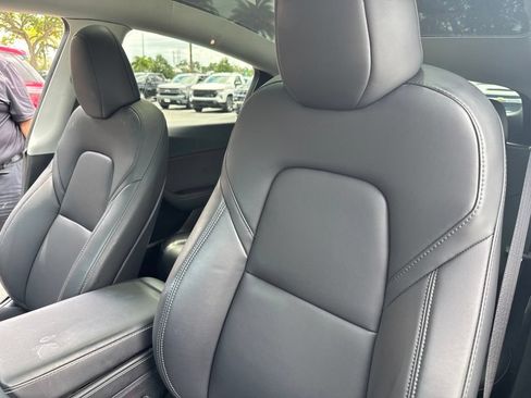 Used 2024 Tesla Model Y Long Range AWD/4WD image 10