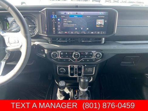 Used 2024 Jeep Wrangler High Altitude AWD/4WD image 17