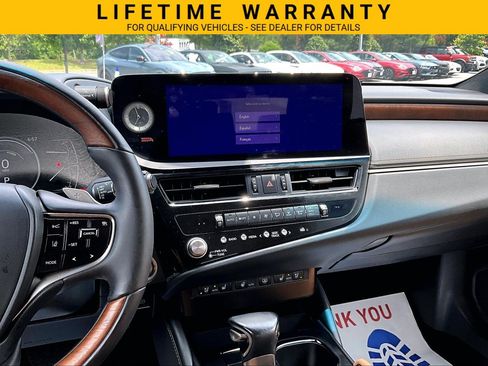 Used 2024 Lexus ES 300h Ultra Luxury w/ Accessory Package (Z2) FWD image 6
