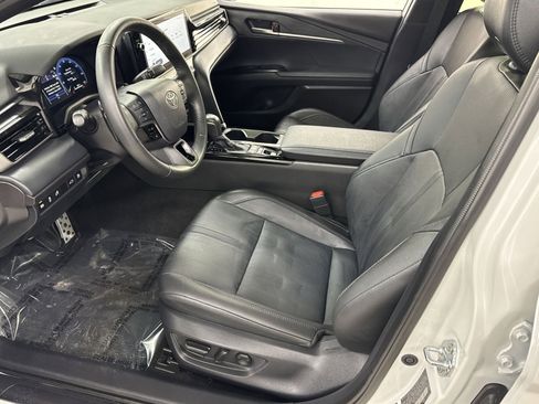 Used 2025 Toyota Camry XSE image 2