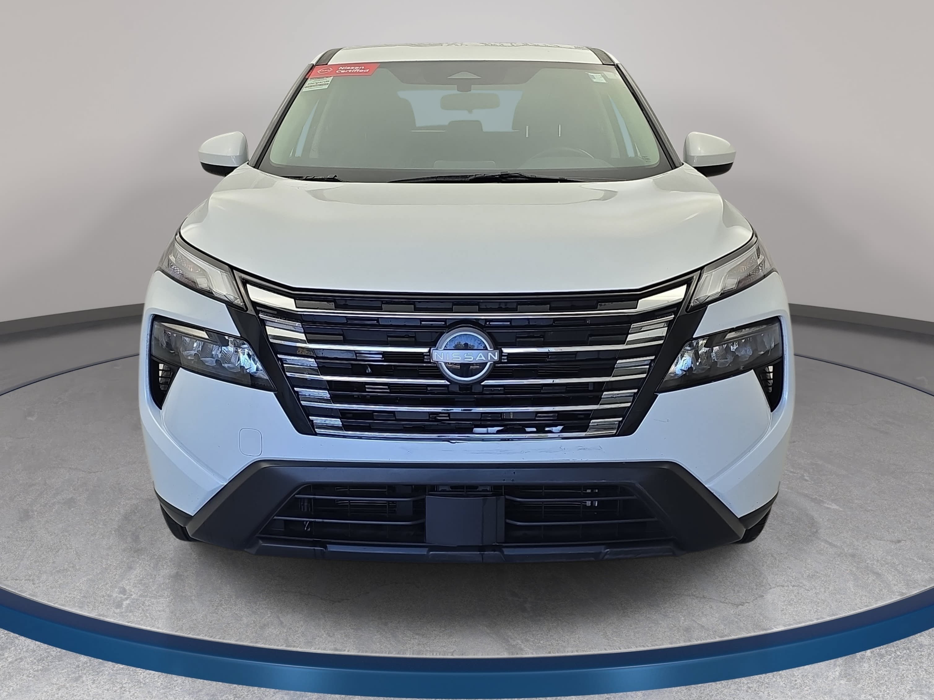 Certified 2025 Nissan Rogue SV FWD image 2