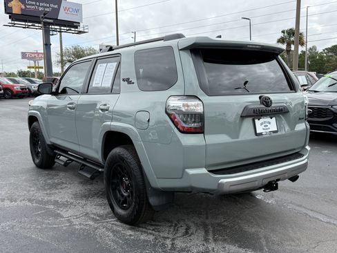 Used 2022 Toyota 4Runner TRD Off-Road Premium w/ Moonroof Package AWD/4WD image 6