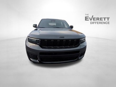 Used 2023 Jeep Grand Cherokee L Laredo AWD/4WD image 2