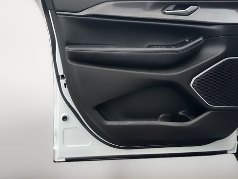 Used 2022 Jeep Grand Cherokee L Laredo image 14