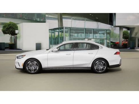 New 2027 BMW 530i xDrive AWD/4WD image 4
