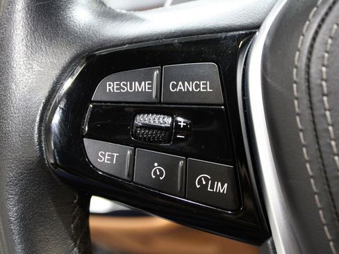 Used 2021 BMW 530i w/ Premium Package RWD image 23