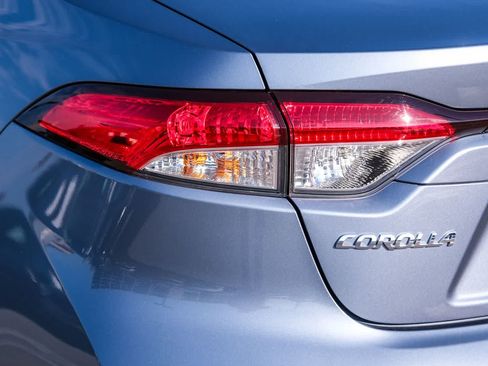 Used 2025 Toyota Corolla LE FWD image 7