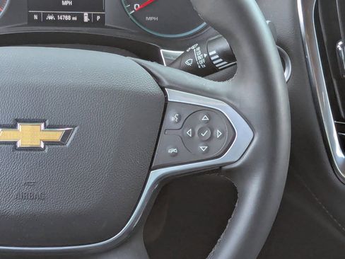 Used 2023 Chevrolet Traverse LT image 21