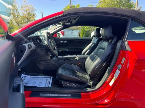 Used 2016 Ford Mustang Premium RWD image 10