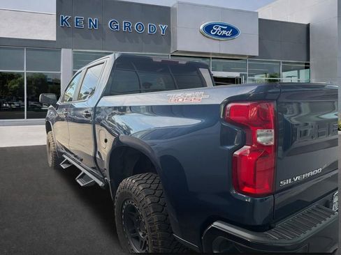 Used 2020 Chevrolet Silverado 1500 LT Trail Boss image 9