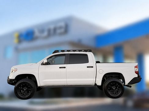 Used 2018 Toyota Tundra Platinum image 9