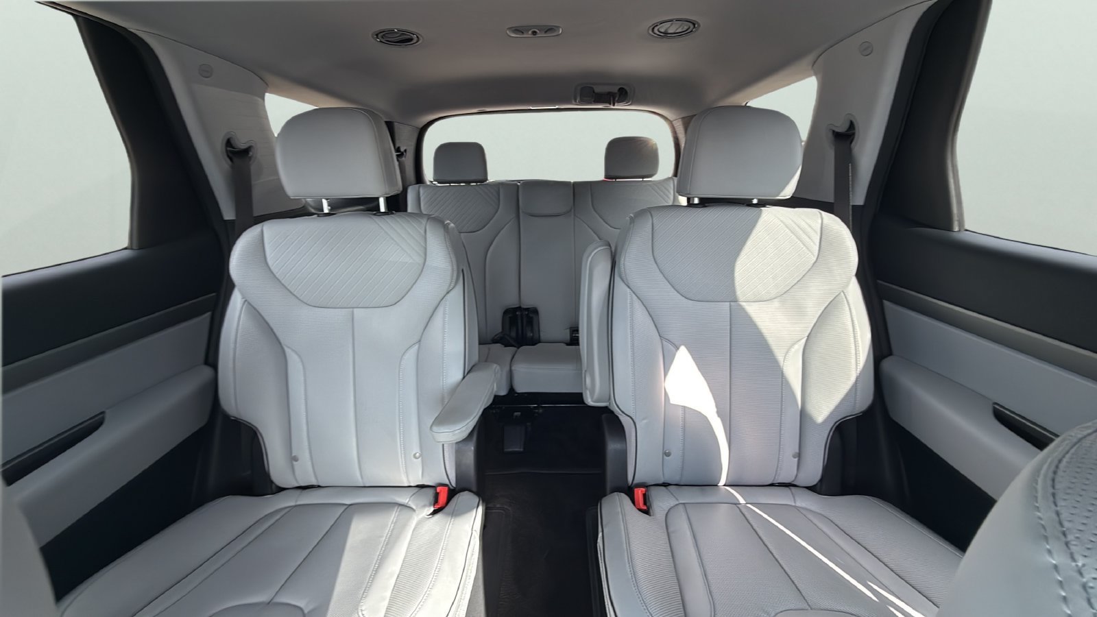 Used 2025 Hyundai Palisade SEL FWD image 24