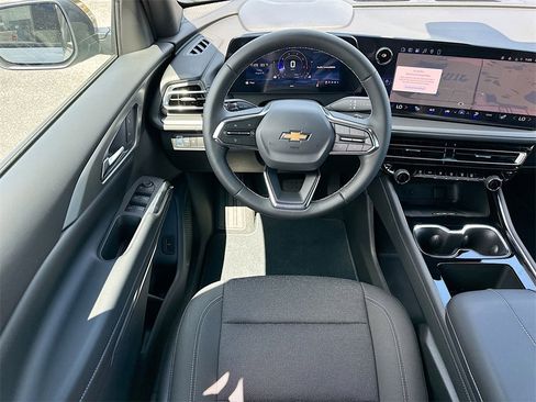 New 2026 Chevrolet Traverse LT image 16