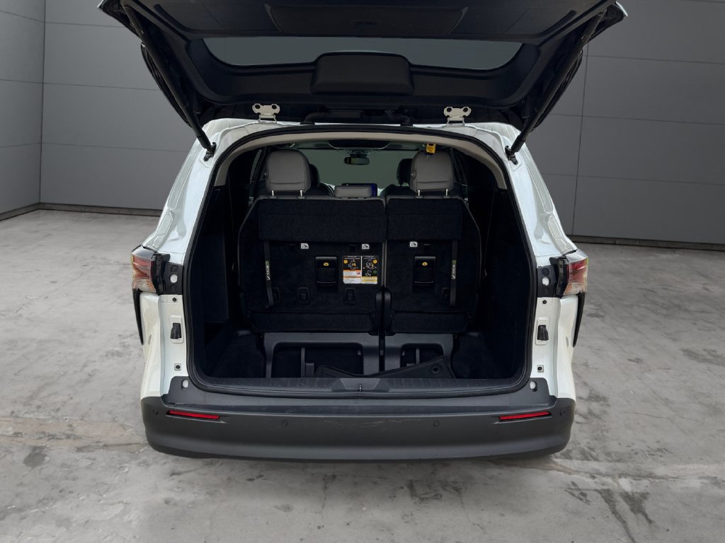 Certified 2025 Toyota Sienna XLE w/ XLE Plus Package AWD/4WD image 19