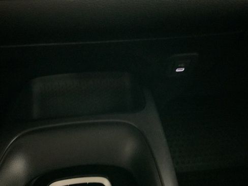 Used 2025 Toyota Corolla LE FWD image 29