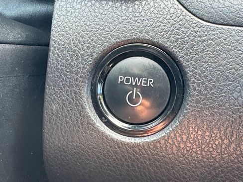 Used 2025 Toyota Camry LE FWD image 33