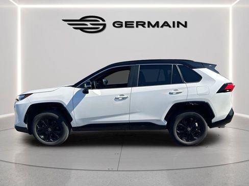 Used 2022 Toyota RAV4 XSE AWD/4WD image 4